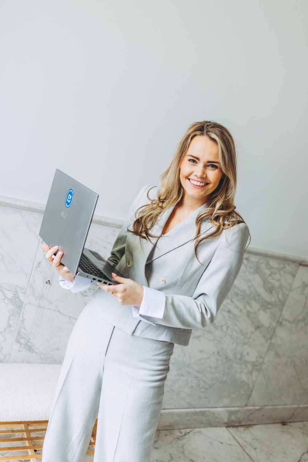 regeltante nora tjoelker